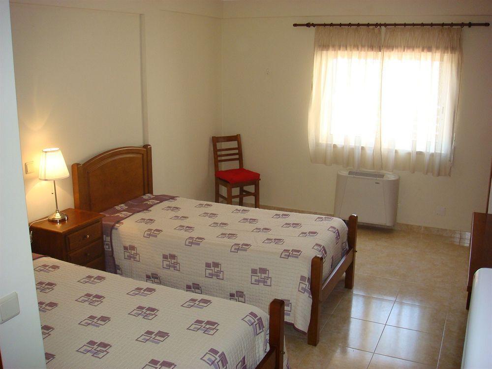 Residencia Santa Marta Hotel Tomar Exterior photo
